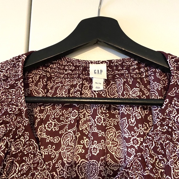 Paisley blouse, v-neck with tie - Picture 4 of 6